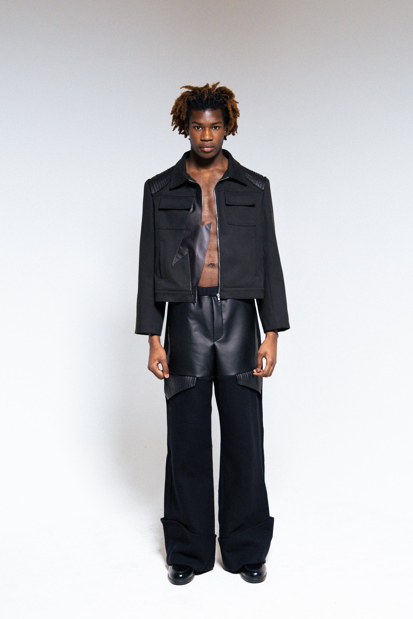 Pantalon droit en cuir lisse et coton