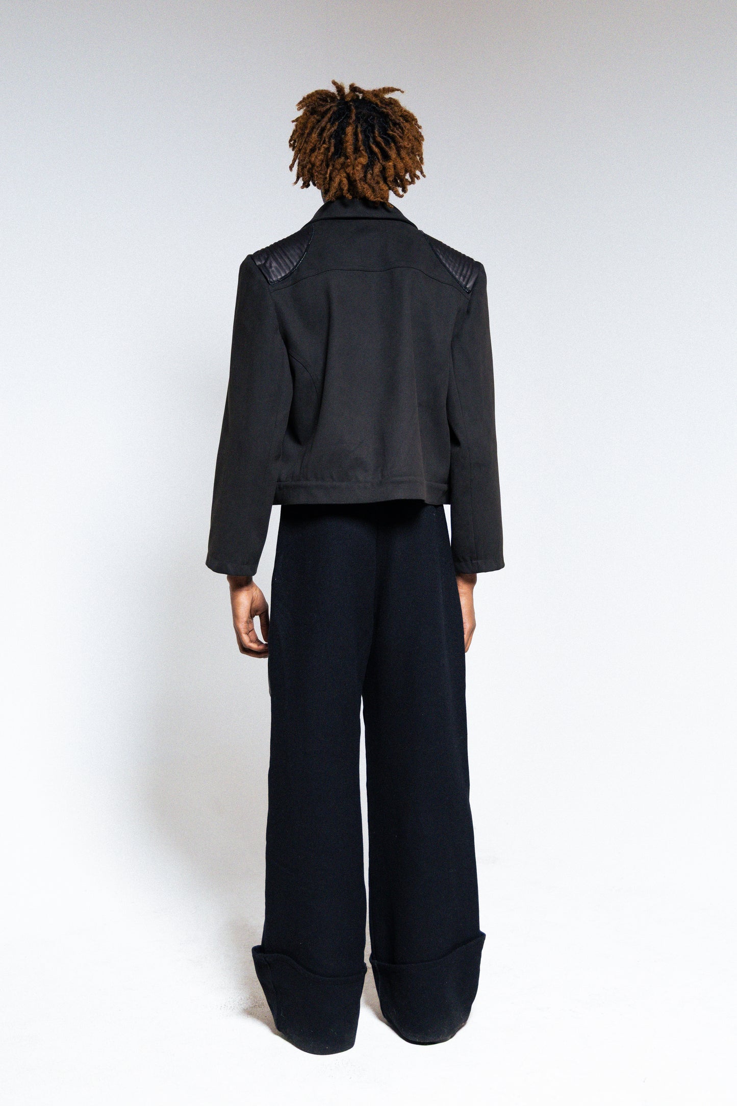 Pantalon droit en cuir lisse et coton